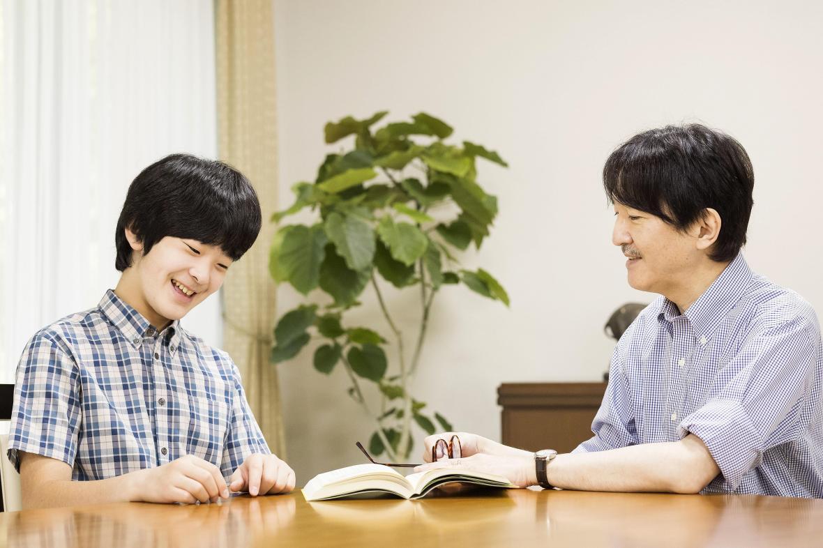 鏃ユ湰鐜嬪浼犱綅闂,鏃ユ湰鐜嬪鍐呰