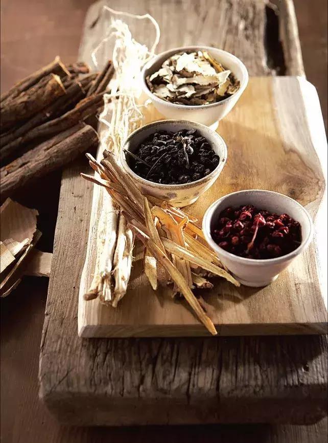 暗疮没有脓头怎么办,暗疮是不是不应该挤掉