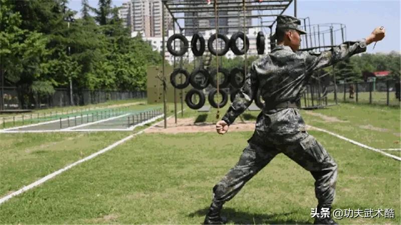 兵哥教你*首匕**格斗术(可用防身笔代替),招式简洁,刀刀击要害