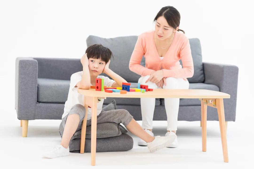 孩子任性固执怎么教育,孩子自私贪婪的习惯是怎么养成的