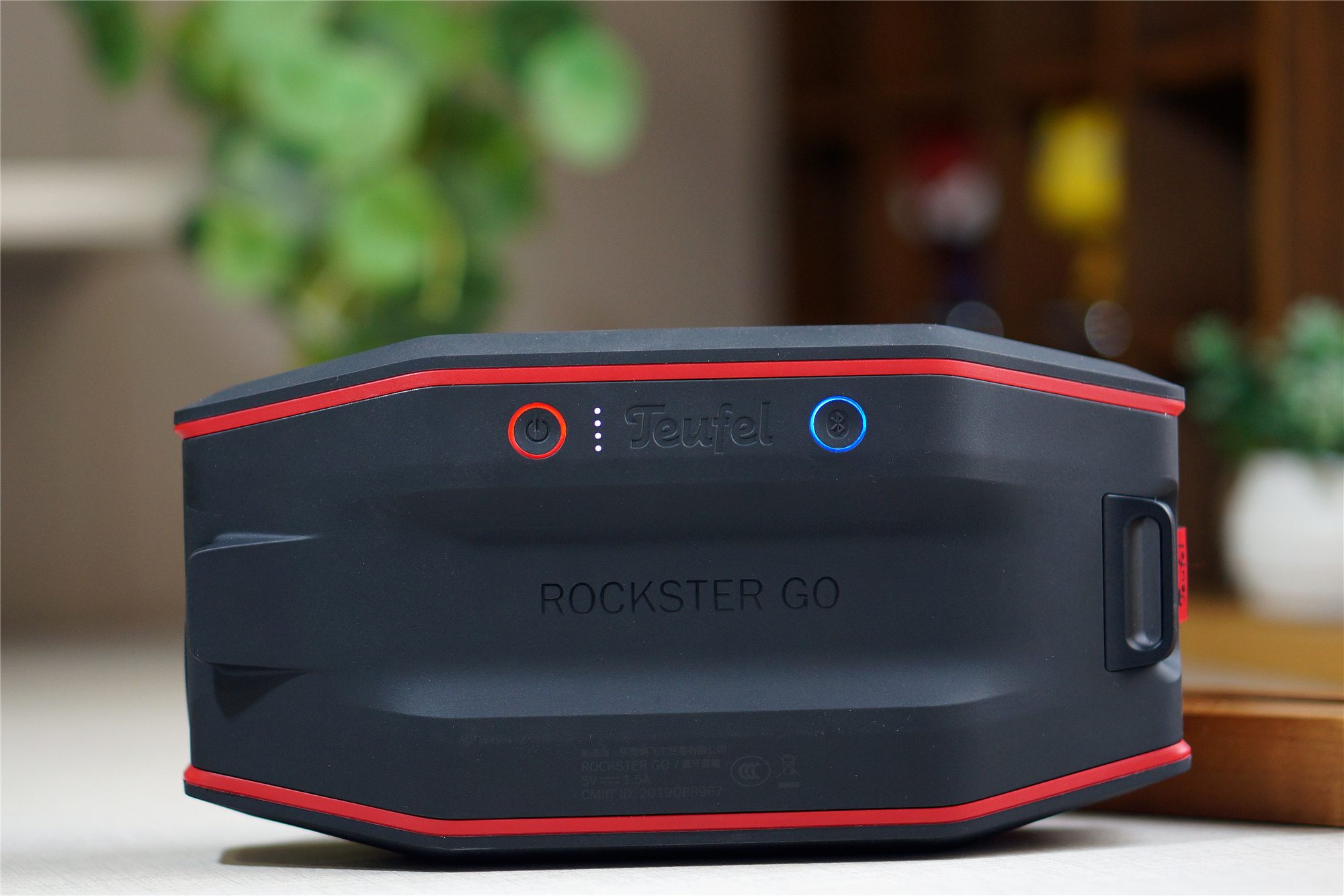 德斐尔小魔盒对比bosemini,teufel德斐尔小魔盒蓝牙音响