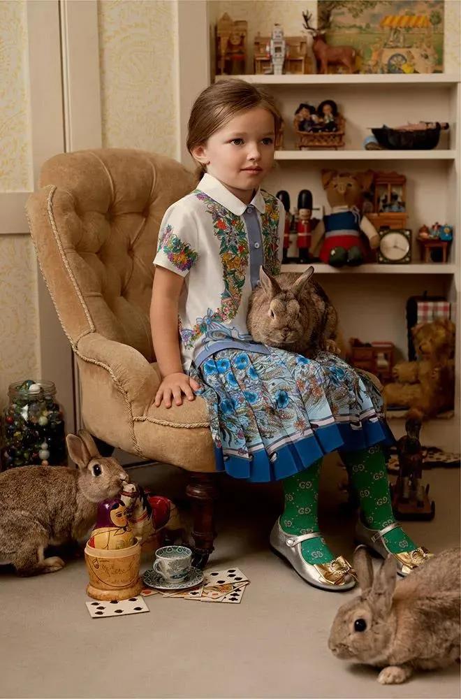 女版GD潮过陈冠希女儿?月入十万萌娃靠穿搭火爆ins