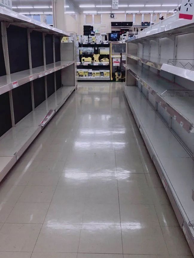 日本人抢购卫生纸的原因,为什么日本人要放厕纸