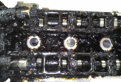 发动机到底该怎么清积碳,不拆发动机如何判断积碳是否严重