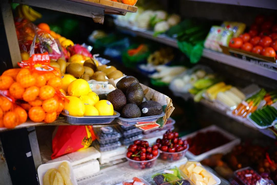 这条街,可能是全上海最时髦又接地气的