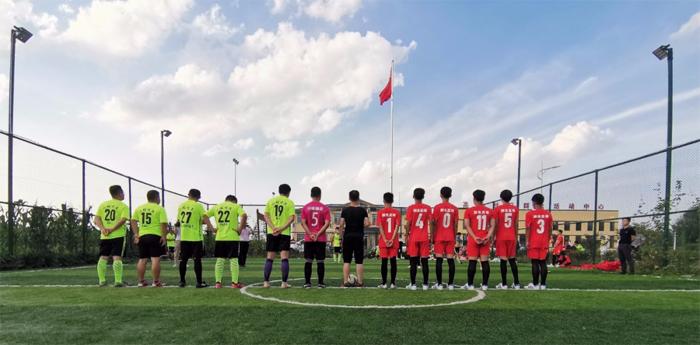 爱心企业给学校捐赠篮球,爱心企业为学校捐赠体育用品