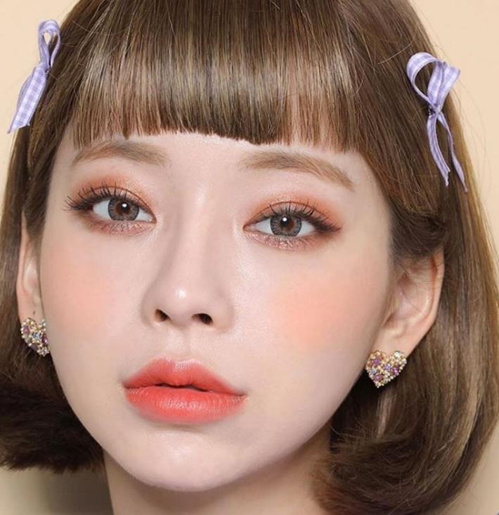 内双眼线画法新手简单眼线笔,眼线的画法教程眼线胶笔内双