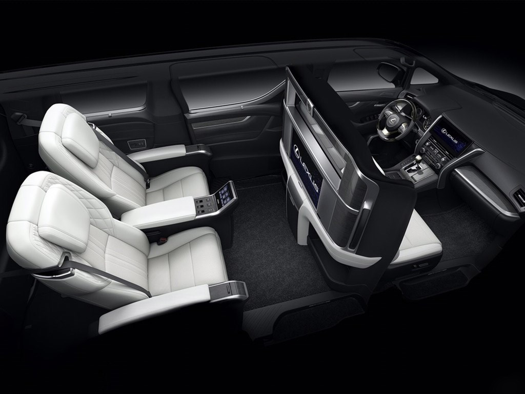 雷克萨斯向自家加价王发起挑战，网友：这波操作太6了