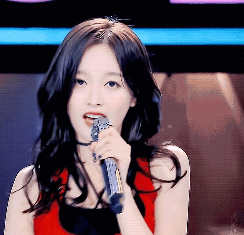 火箭少女吴宣仪穿衣搭配,吴宣仪穿衣风格有多土