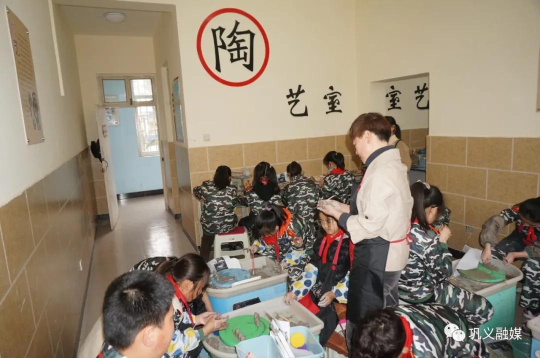 孩子放学没时间接要放弃工作吗,小孩放学没时间接有什么办法