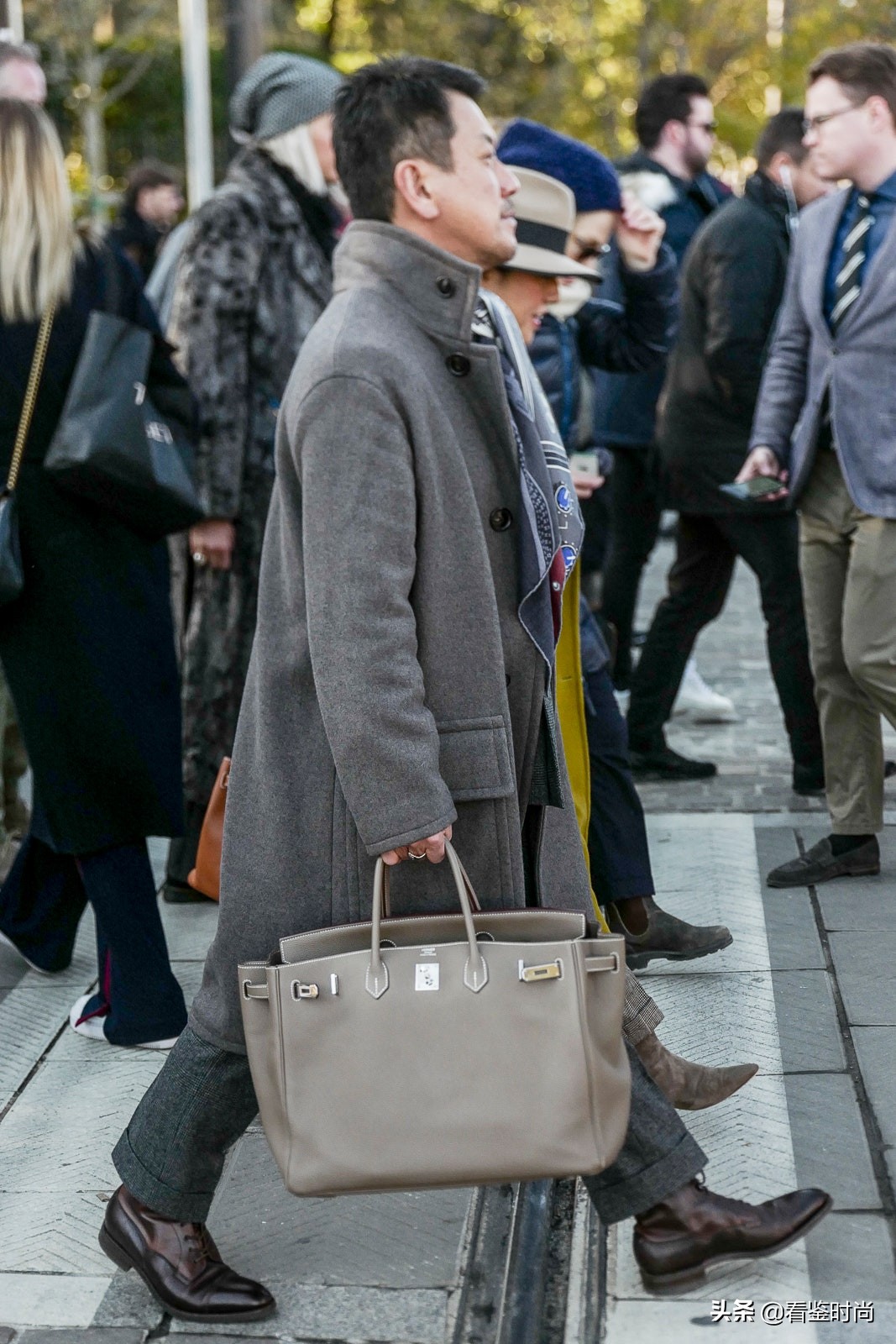 男人的包袋太单调?那一定是你有误会,它比你想象的要丰富