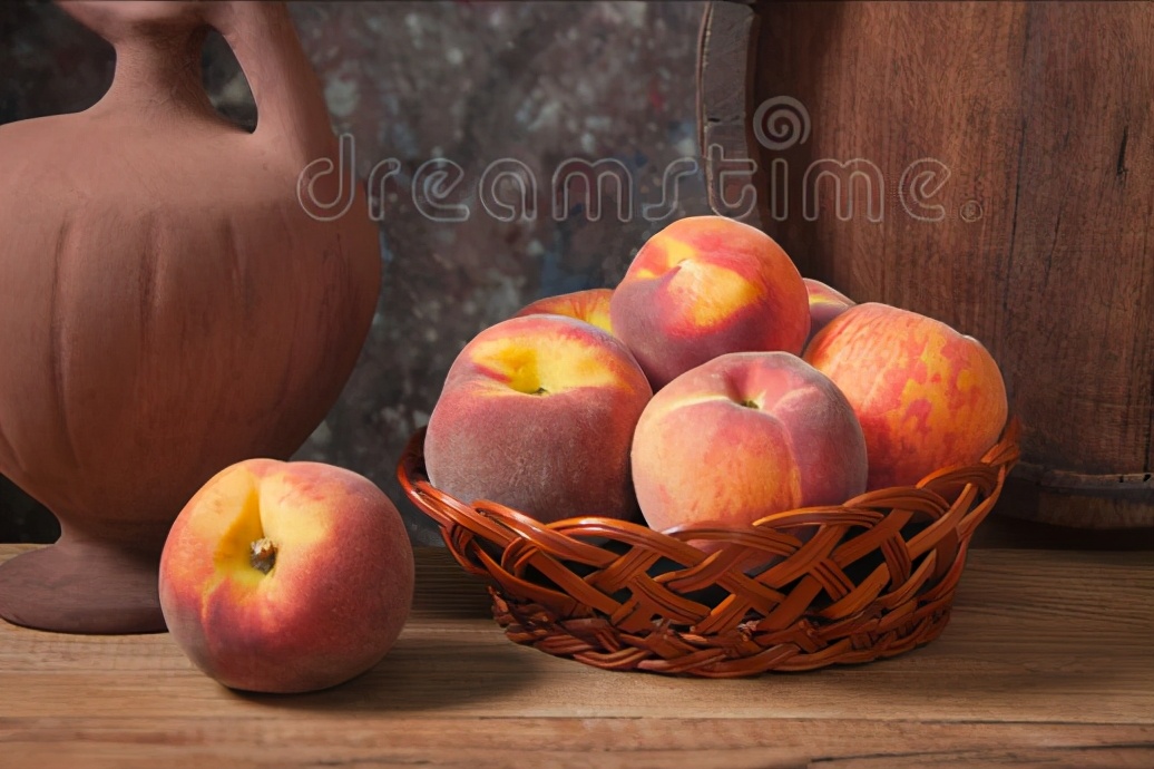 桃子怎么挑选桃核不裂,桃子怎样挑才能甜呢