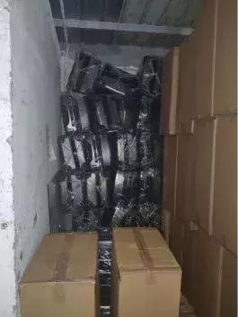 正品箱包多少钱一套,名牌包包只卖100多元