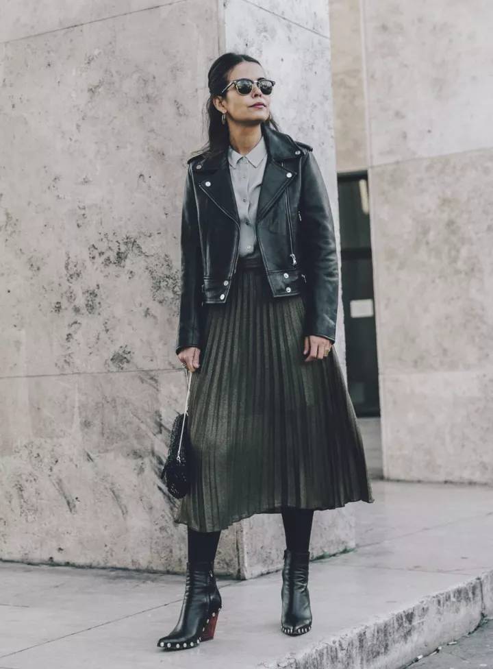 早春百褶裙穿得好，让你轻松应对所有场合