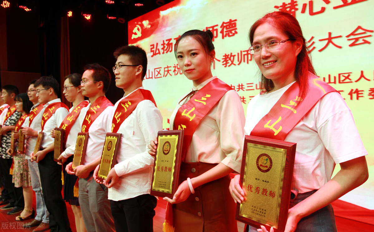 私立学校属于营利机构吗,私立学校的利弊与培训学校的利弊