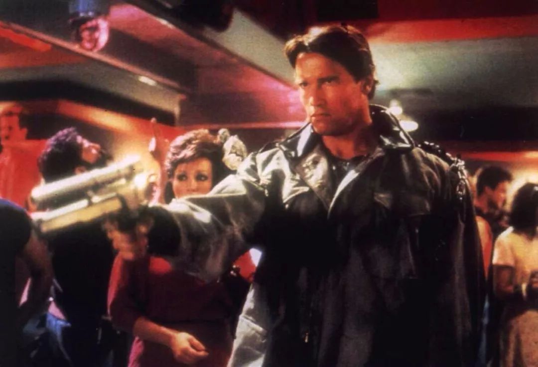 成本98万,上映票房1个亿,这5部硬汉片,每一部都是影史的奇迹