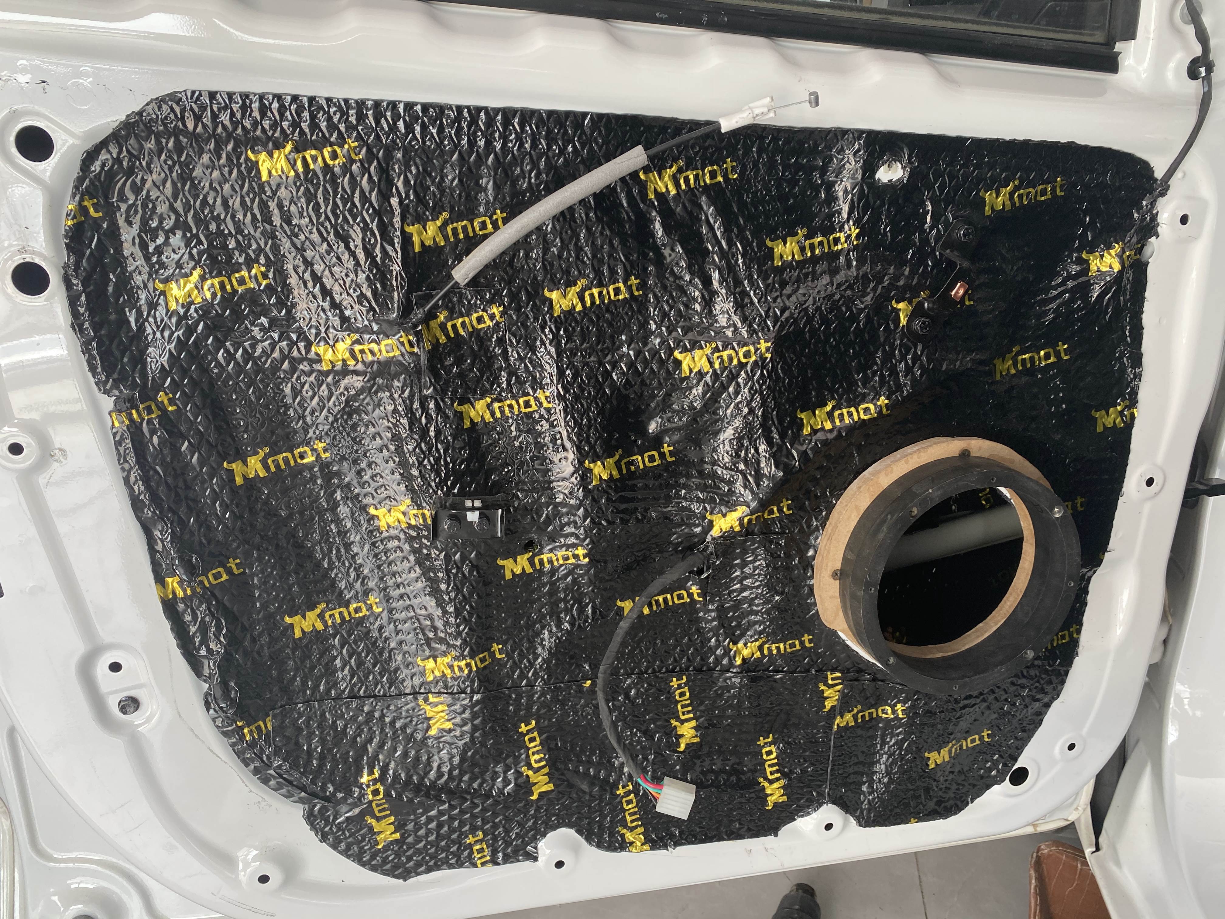 倒模工艺很nice宝骏360汽车音响改装美乐福X5+中低音倒模工艺