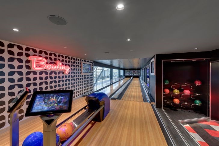 msc华彩号登船视频,msc华彩号的船身