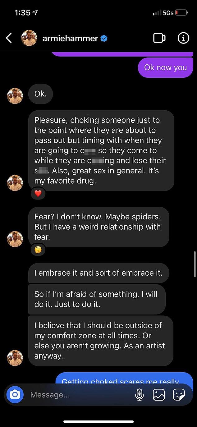 再爆大瓜!渣男星pua虐女无下限,下身刻字,片场狂舔影后脖子