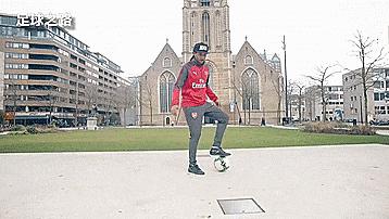 十大基本技巧足球,足球花式足球过人集锦