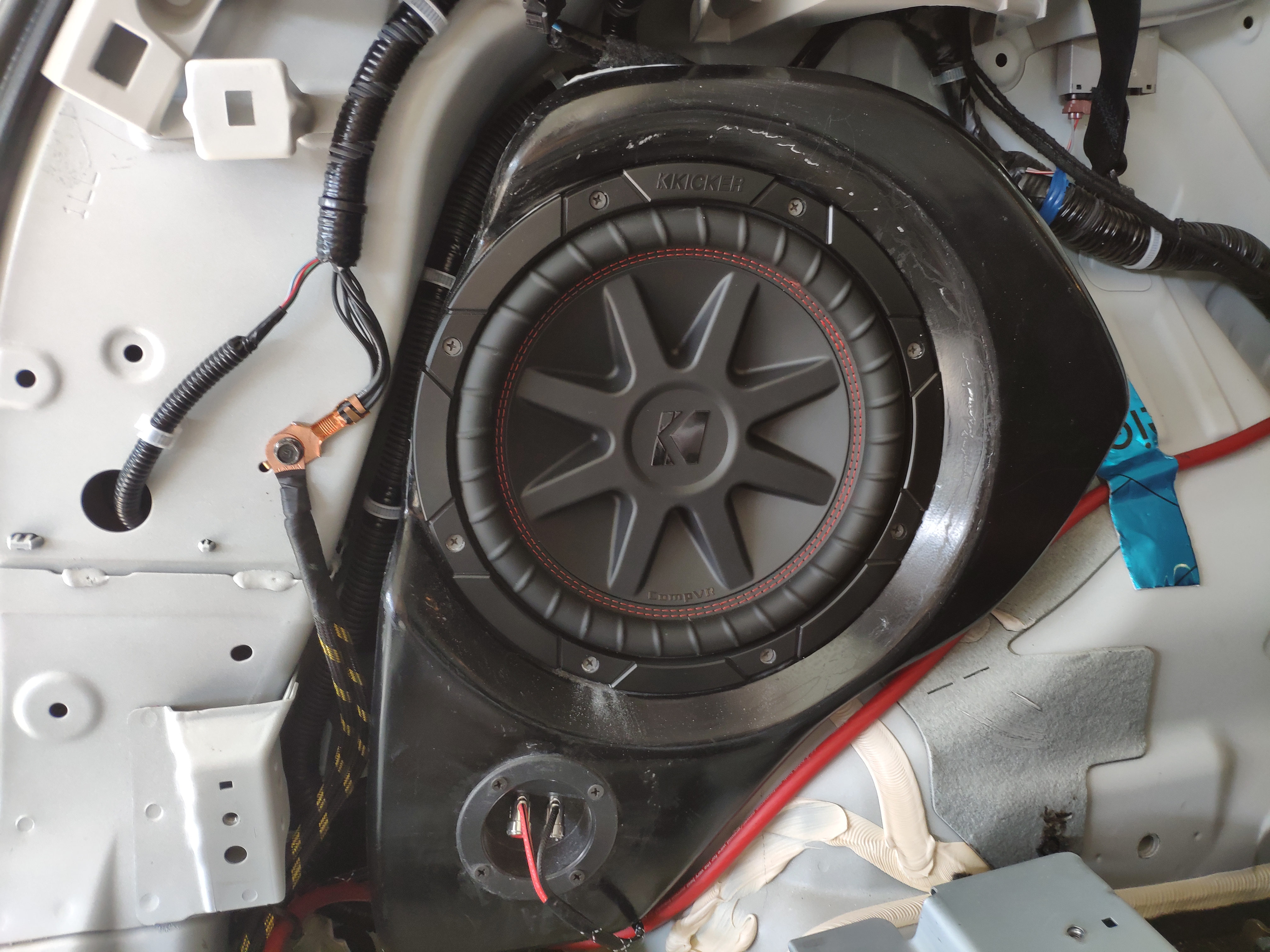 途乐改装音响高速测试,途乐音响改装最新方案