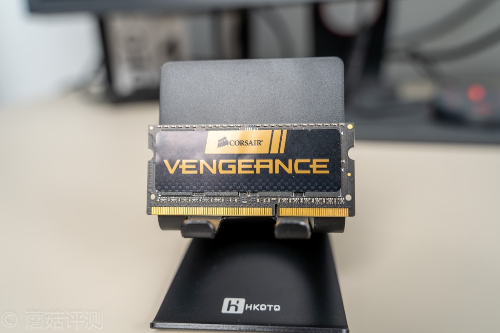 770ZM更换海盗船2133mHzDDR3L内存：玩LOL更加流畅了