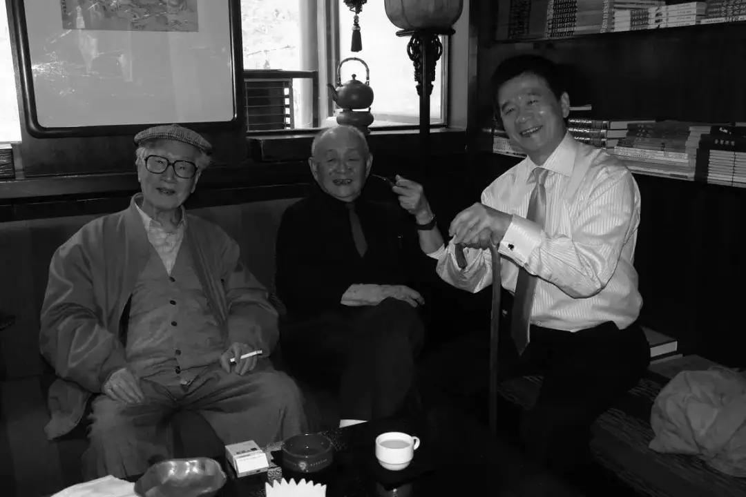 荣宝斋收款单曝光后，才知道爷爷买孙子卖才是真正的收藏投资！