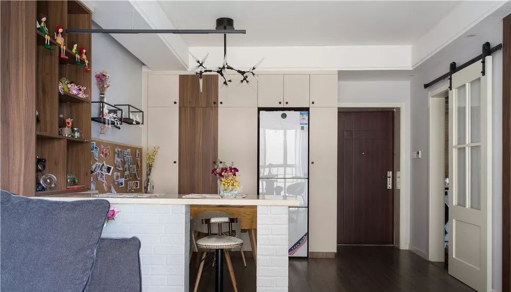 实用的吧台设计,设计感实用性比较强的吧台