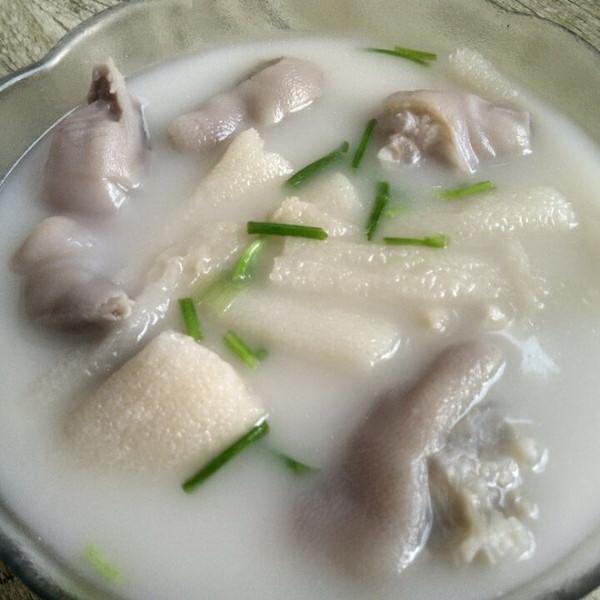 猪蹄汤怎么炖猪蹄比较烂,猪蹄汤熬不白怎么办