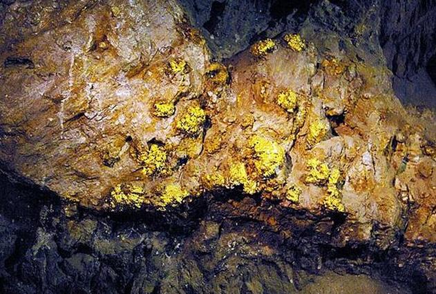 非洲人不解:我们“大金链子”这么便宜,为何中国大妈不来抢购?