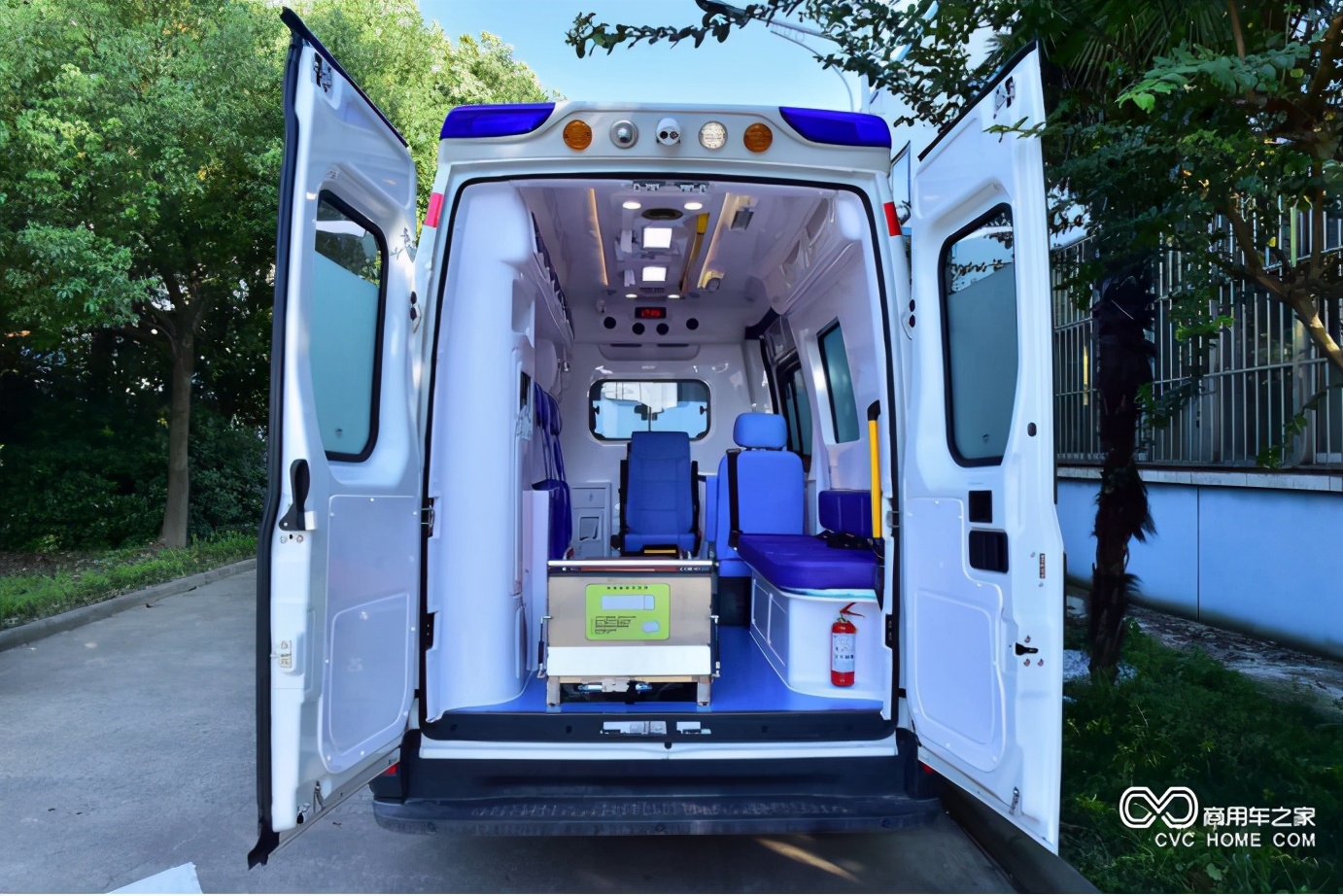 依维柯负压救护车多少钱一台,依维柯负压救护车