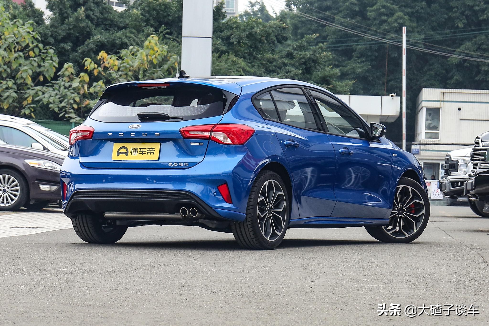 福克斯两厢经典1.8手动变速箱,经典福克斯两厢1.8手动可以跑多快