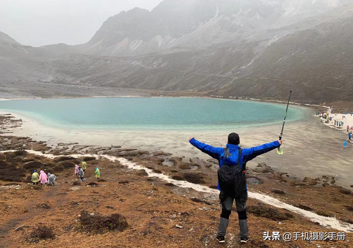 稻城亚丁星球最后一块净土,稻城亚丁的蓝色星球