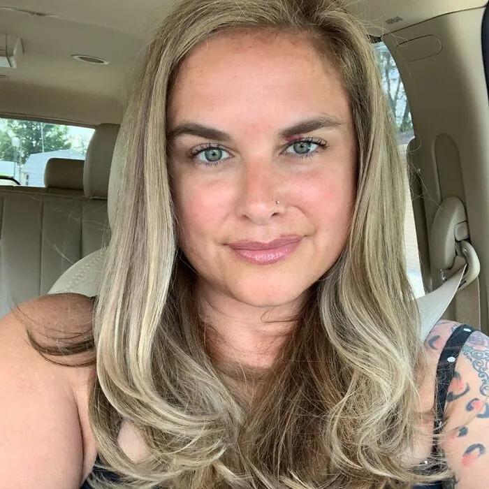 两名男高中生因随身携带姨妈巾走红网络，网友：他们有个好妈妈