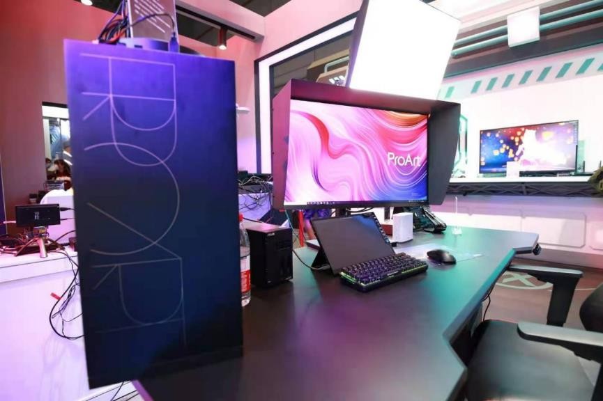 梦幻联动二次元狂欢ROG信仰星球空降BW2021