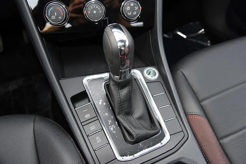 大众宝来最低价5.98万自动,大众宝来降价6万以下二手