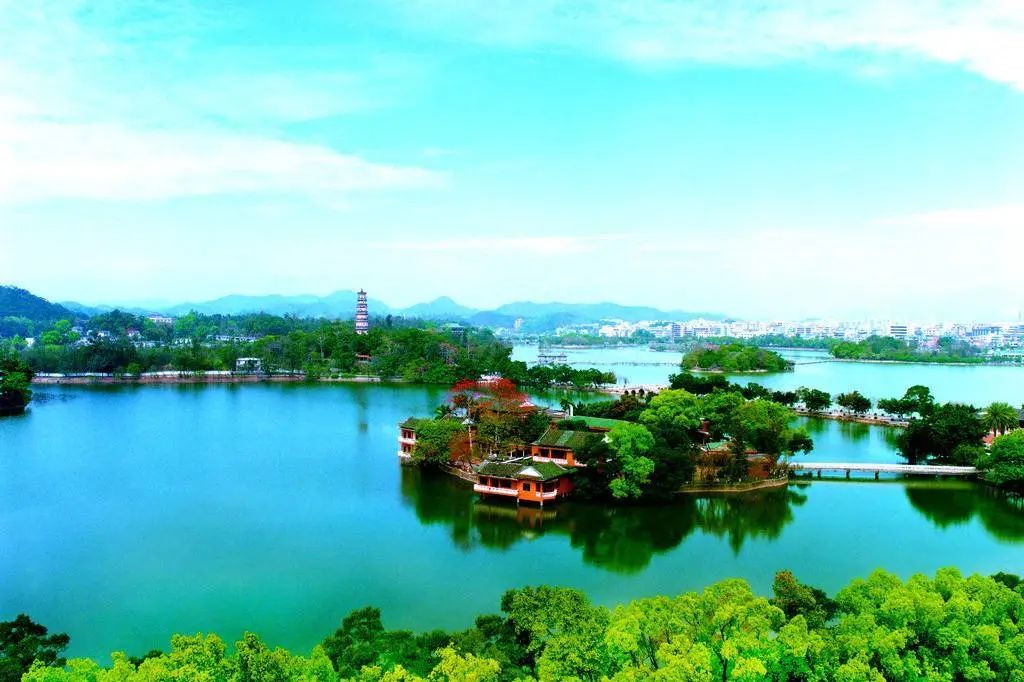 深藏在森林之中的温泉酒店,隐藏在森林里的豪华酒店