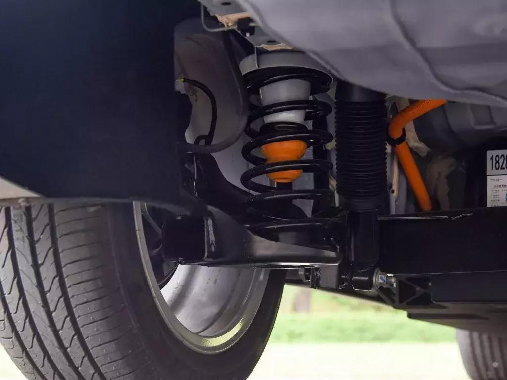 北汽新能源汽车eu5r550价格,18年北汽新能源eu5二手车价格