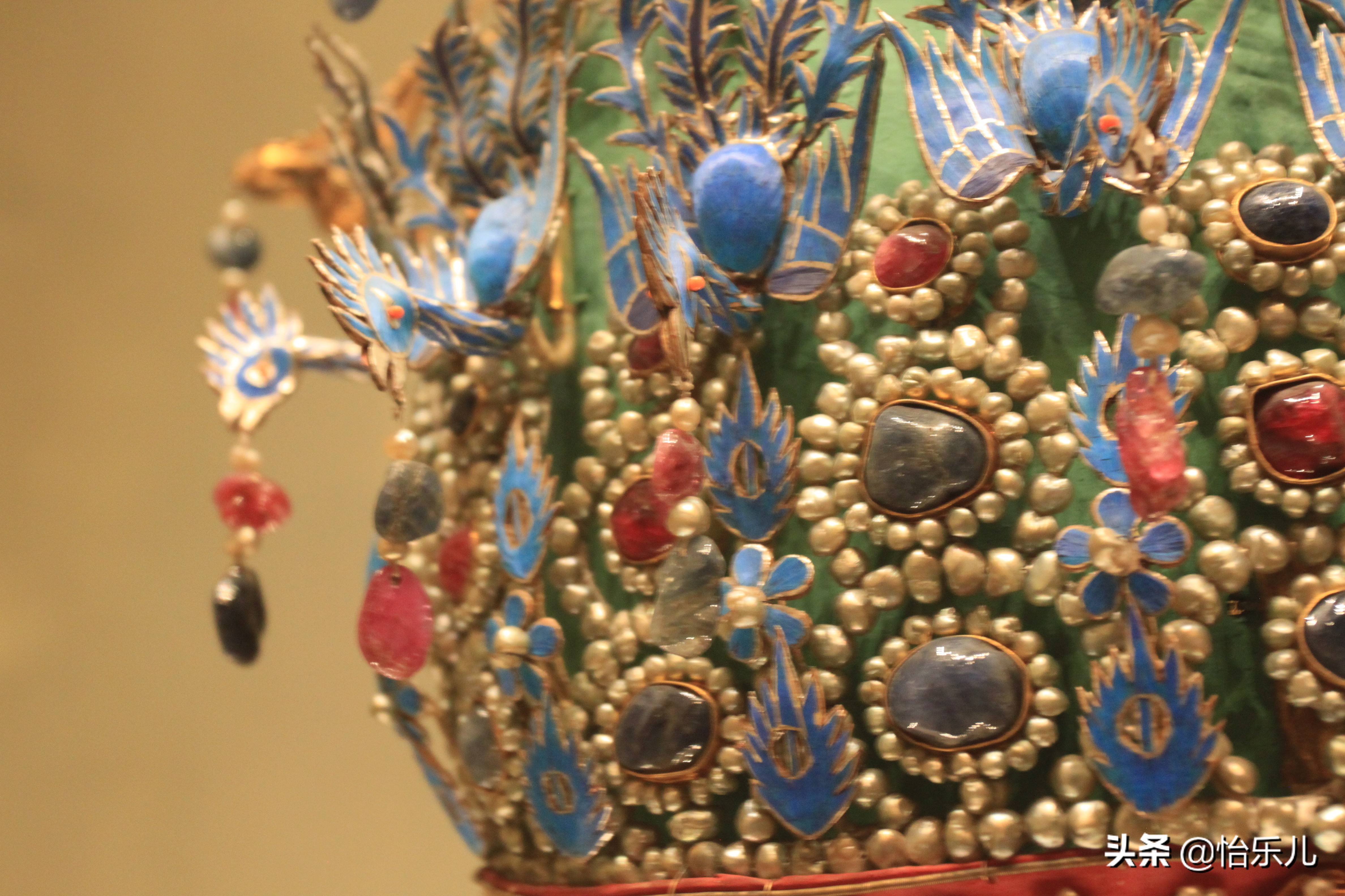 九龙九凤冠多大尺寸,九龙九凤冠在什么位置