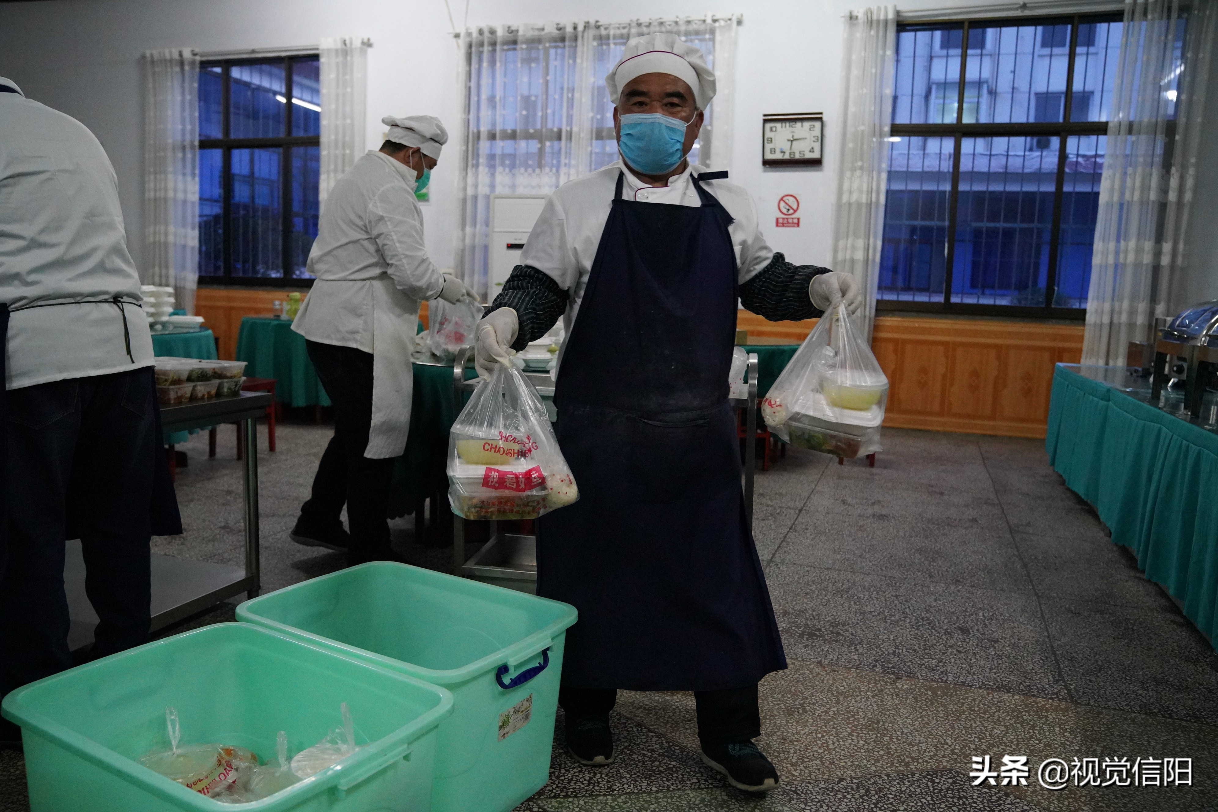 首批撤下来休整的医护人员,第一批医疗队离开武汉