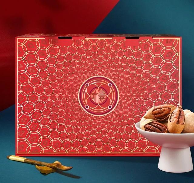 洽洽出了款LV版包装设计，瞄一眼，是吃不起的瓜子了