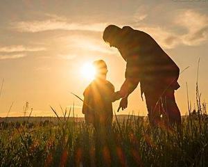 许三观卖血记幕后,许三观卖血记揭露的社会现实