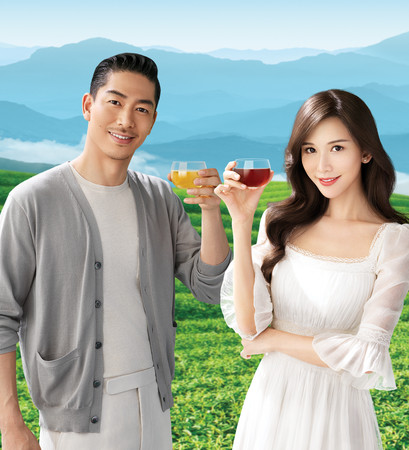 林志玲夫妇首合体视频,林志玲带老公akira秀恩爱