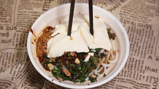 一篇文章带你了解透云南米线！强推