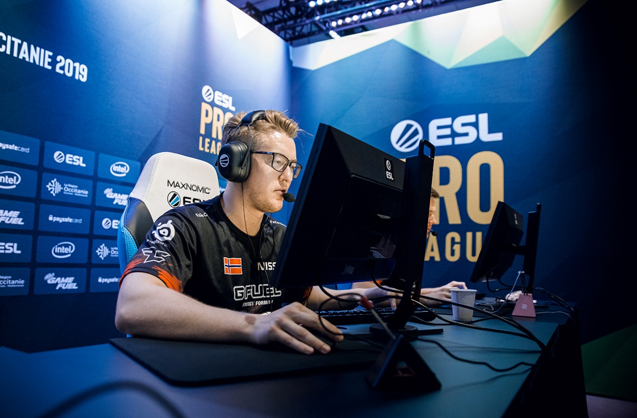 csgo职业哥都在用什么鼠标,CSGO职业选手用什么鼠标垫