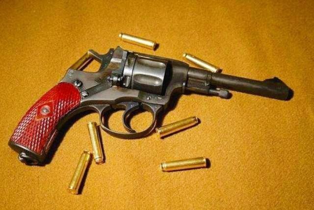 二战经典转轮手枪,曾经风靡世界五把手枪