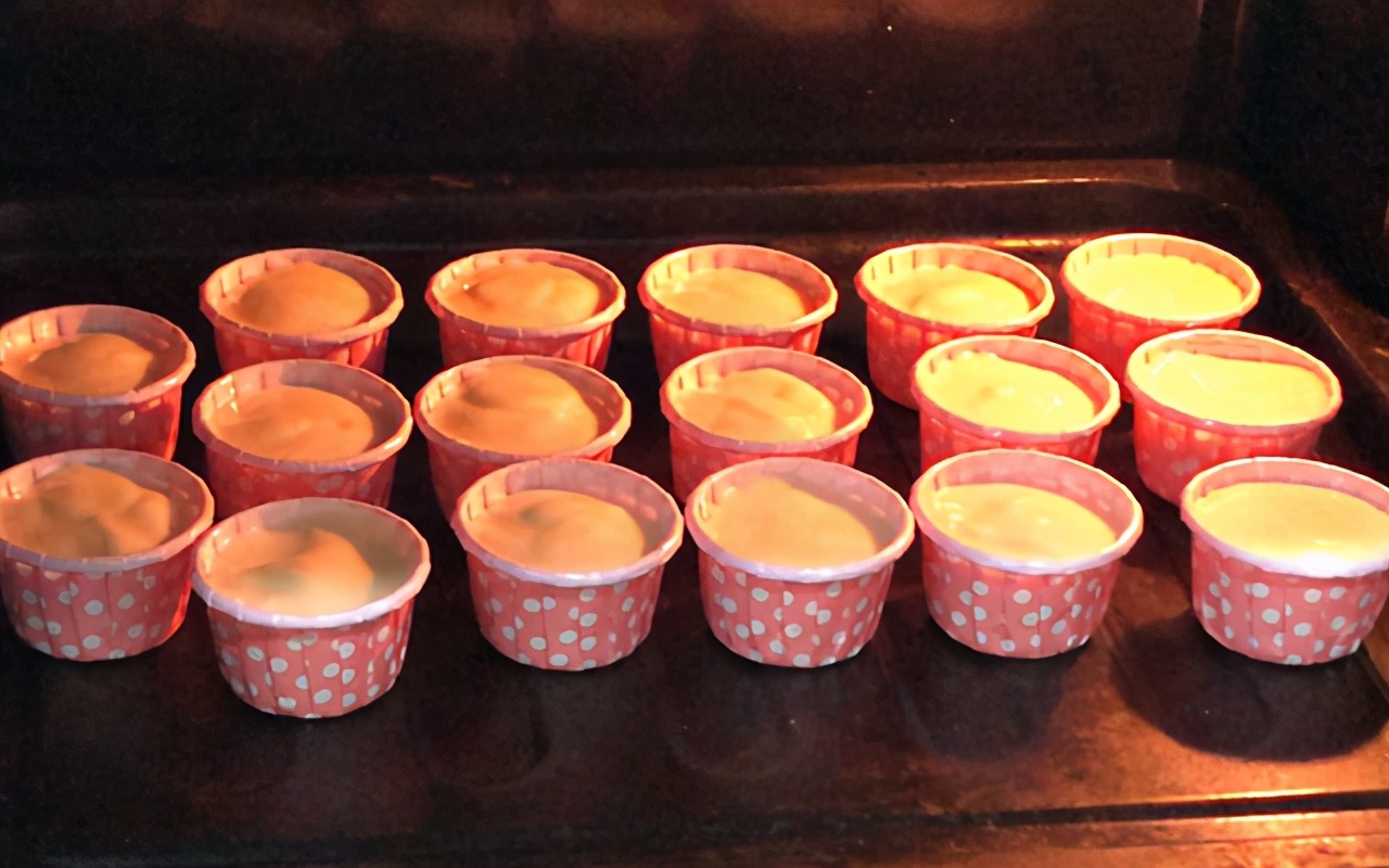 小蛋糕简单又好吃不用酵母,不用发面的小蛋糕