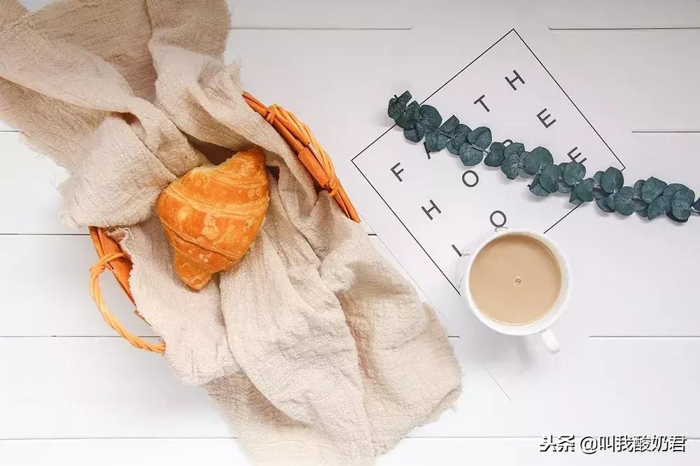 关于晚上吃什么的土味情话,跟吃有关的情话