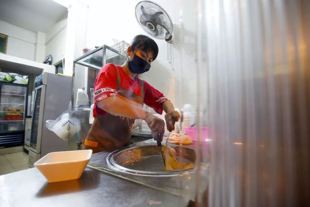 我们跟着本地人吃完这十家店，做了一份最靠谱的三亚美食线路