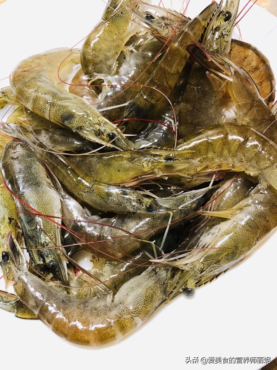 花蛤基围虾焖锅,蒜蓉花蛤虾煲的家常做法